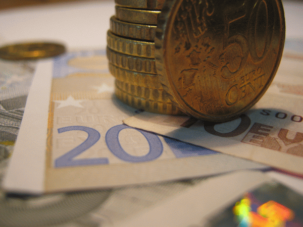 Controlul dezechilibrelor într-o uniune monetară nu poate fi o problemă strict naţională Controlul dezechilibrelor într-o uniune monetară nu poate fi o problemă strict naţională